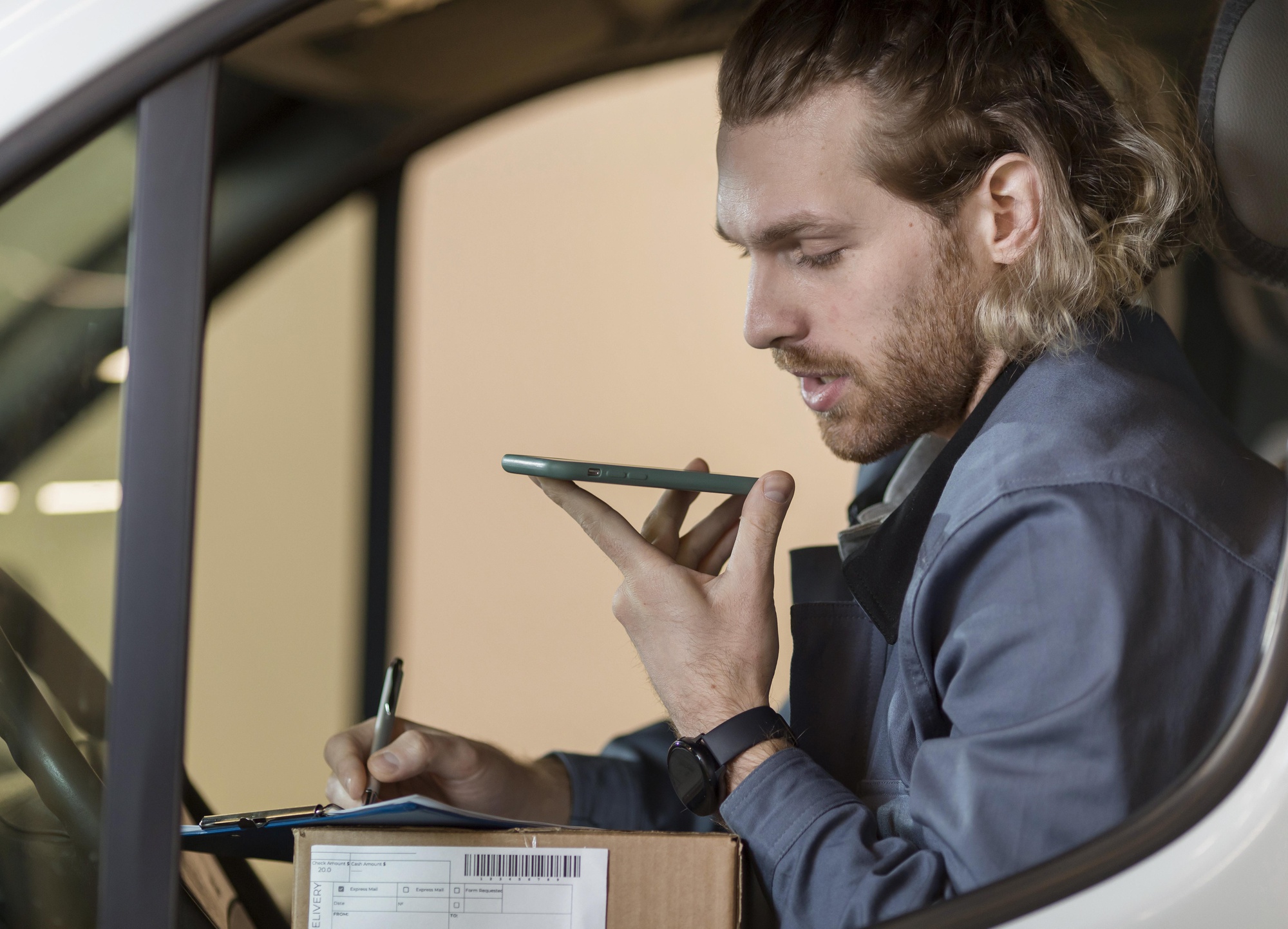 How a Voice Assistant Can Improve a Truck Driver's Day